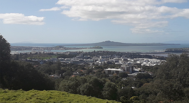 Coast to Coast Path (Grafton to Maungakiekie) – View from the Maungawhau summit overlooking the Waitematā Harbour.